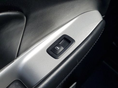 Used 2019 Dodge Journey SE w/ Connectivity Group FWD image 16