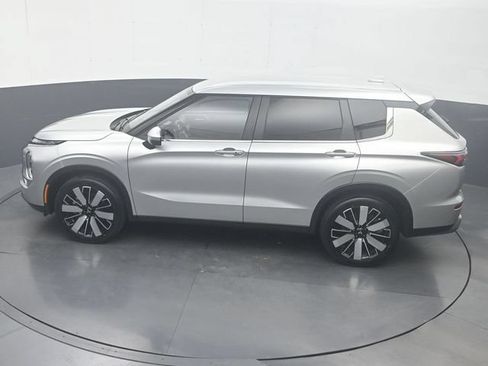 Used 2025 Mitsubishi Outlander SE AWD/4WD image 22