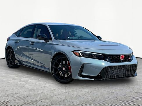 Used 2026 Honda Civic Type R image 3