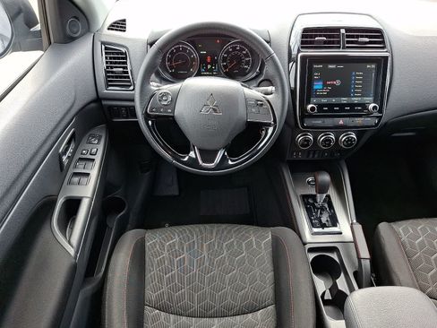 Used 2025 Mitsubishi Outlander Sport LE AWD/4WD image 13