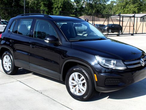Used 2015 Volkswagen Tiguan S image 5