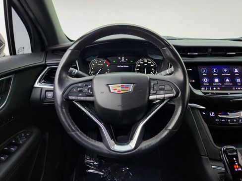 Used 2020 Cadillac XT6 Premium Luxury w/ LPO, Floor Liner Package FWD image 23