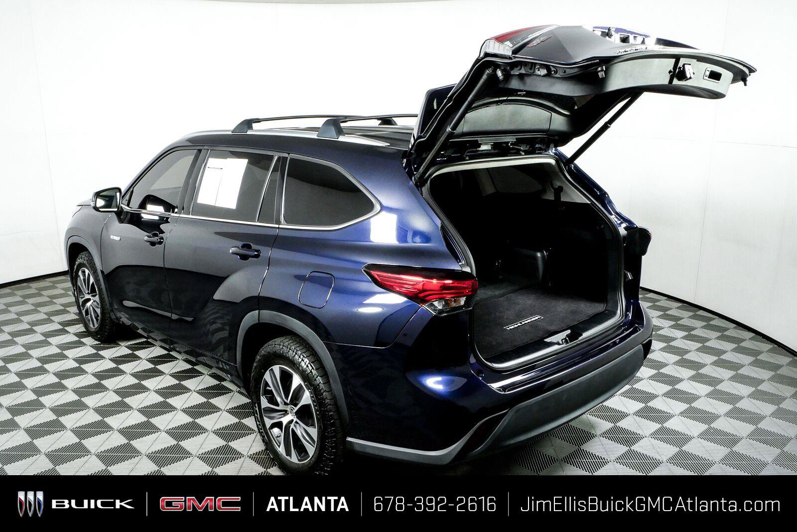 Used 2021 Toyota Highlander XLE FWD image 35