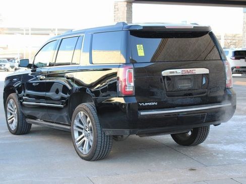 Used 2019 GMC Yukon Denali w/ Denali Ultimate Package image 3