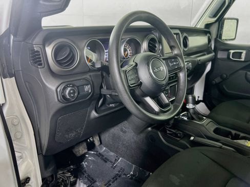 Used 2023 Jeep Gladiator Sport w/ Trailer Tow Package AWD/4WD image 9