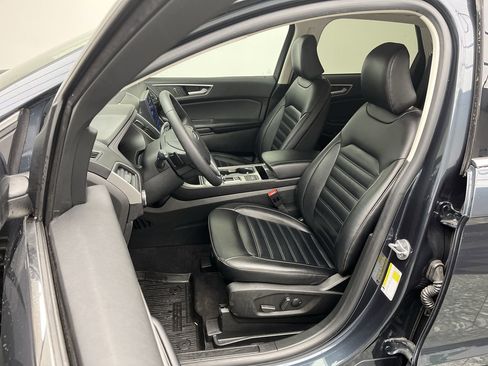 Certified 2024 Ford Edge SEL w/ Convenience Package AWD/4WD image 9