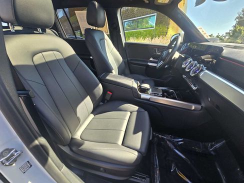 Certified 2023 Mercedes-Benz GLB 250 image 10