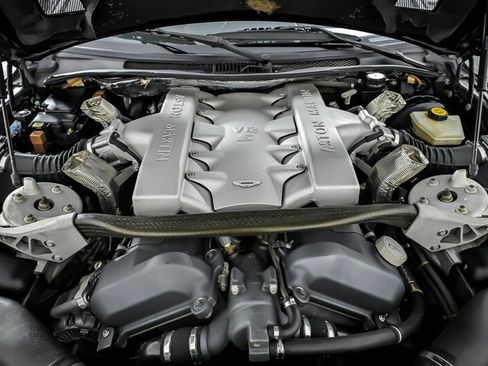 Used 2006 Aston Martin Vanquish S RWD image 17