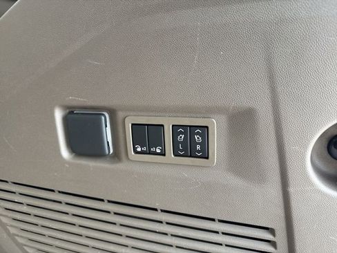 Used 2021 GMC Yukon Denali image 14