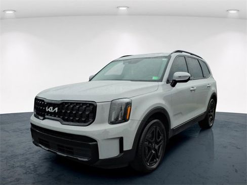 Used 2024 Kia Telluride EX X-Line image 3