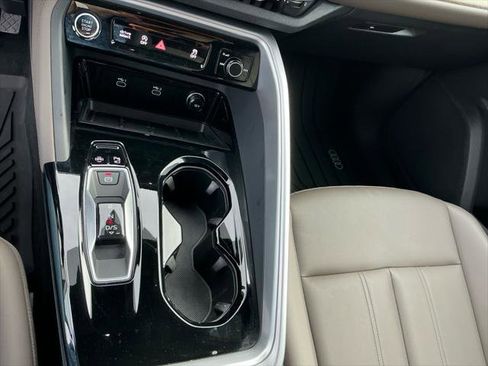 Used 2025 Audi Q5 Premium w/ Convenience Package AWD/4WD image 18