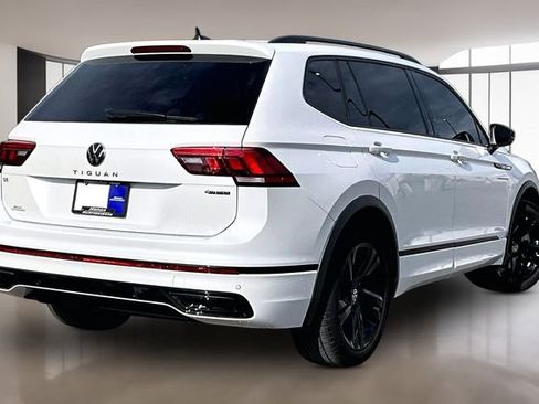 Used 2024 Volkswagen Tiguan SE R-Line image 6