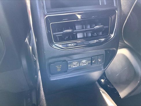 Used 2022 Jeep Grand Cherokee Trailhawk w/ Advanced Protech Group II AWD/4WD image 34