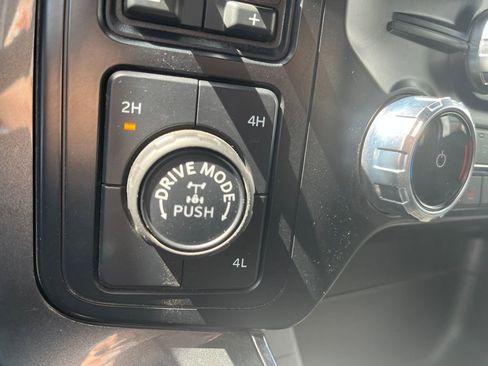 Used 2023 Ford F150 4x4 SuperCrew image 26