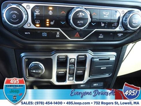 Used 2023 Jeep Wrangler Unlimited w/ Cold Weather Group AWD/4WD image 25