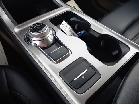 Used 2024 Ford Edge SEL image 20