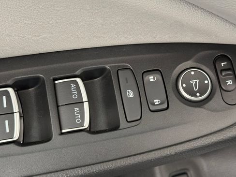 Used 2020 Honda Accord Touring image 13
