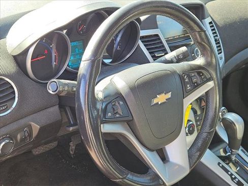 Used 2015 Chevrolet Cruze LT image 13