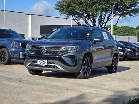 Used 2022 Volkswagen Taos SE AWD/4WD image 3