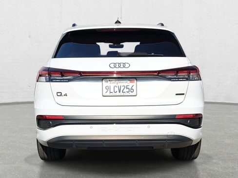 Used 2024 Audi Q4 e-tron Premium Plus image 6