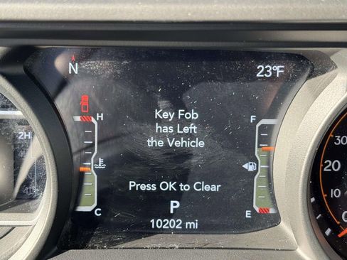 Used 2024 Jeep Gladiator Sport image 25