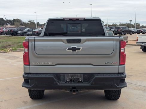 Used 2024 Chevrolet Silverado 1500 ZR2 w/ Technology Package image 6
