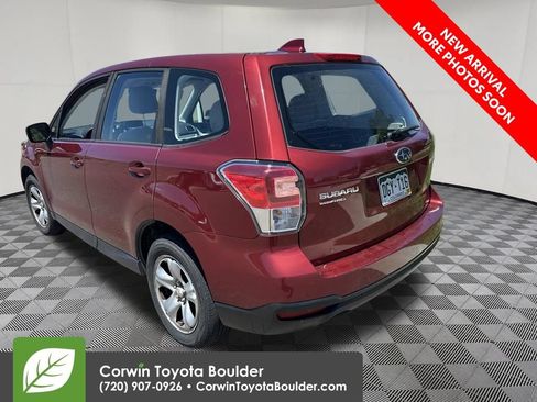 Used 2017 Subaru Forester 2.5i AWD/4WD image 5