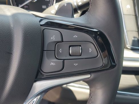 Used 2024 Buick Enclave Essence w/ Technology Package FWD image 27