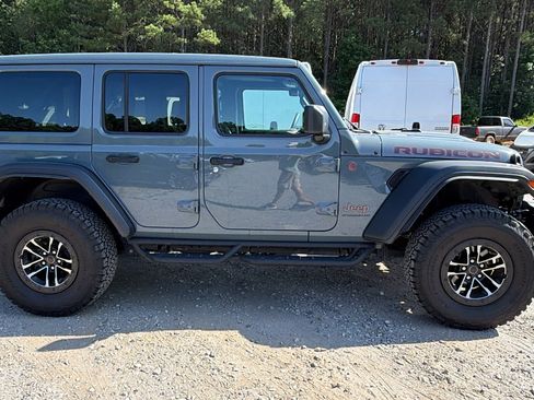 Used 2024 Jeep Wrangler Unlimited Rubicon w/ XTREMEE 35" Tire Package AWD/4WD image 7