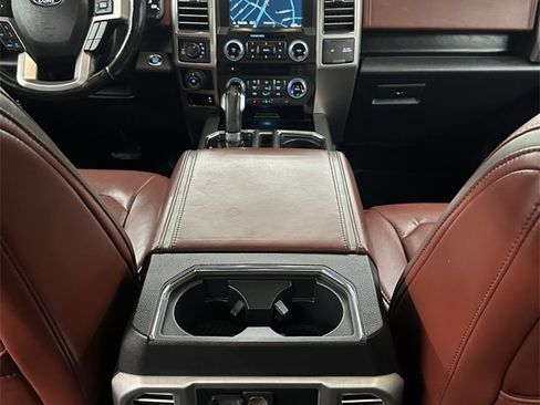 Used 2018 Ford F150 Platinum w/ Equipment Group 701A Luxury image 27