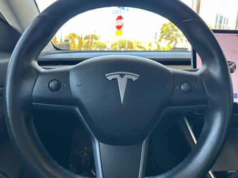 Used 2019 Tesla Model 3 Long Range RWD image 25