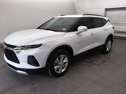 Used 2021 Chevrolet Blazer LT FWD image 2