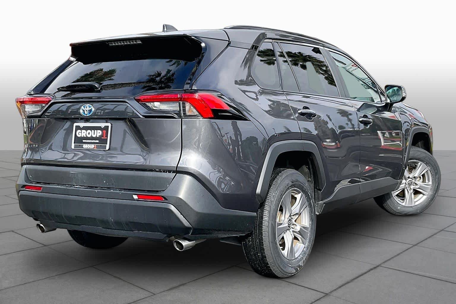 Used 2024 Toyota RAV4 LE AWD/4WD image 11