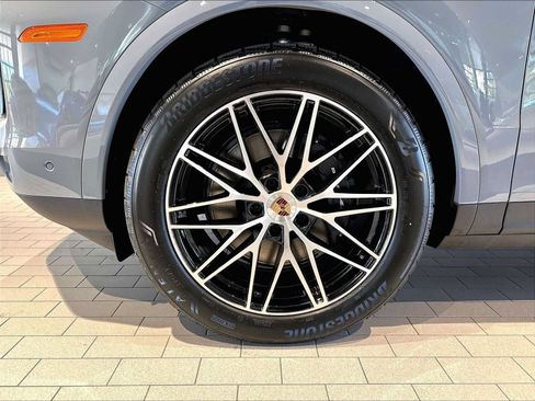 New 2026 Porsche Cayenne AWD/4WD image 11