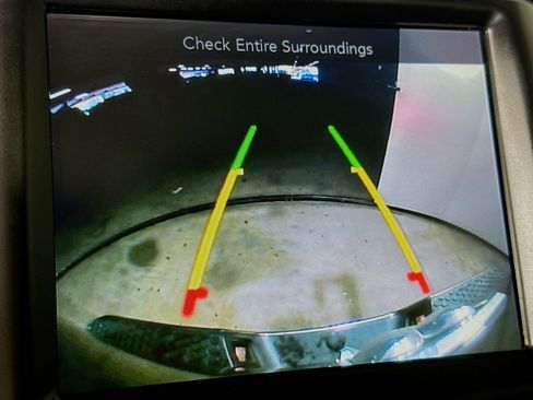 Used 2016 RAM 1500 Laramie w/ Convenience Group image 16