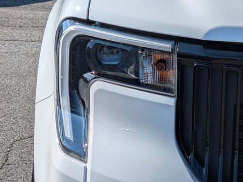 Certified 2025 Ford Maverick Lobo image 9