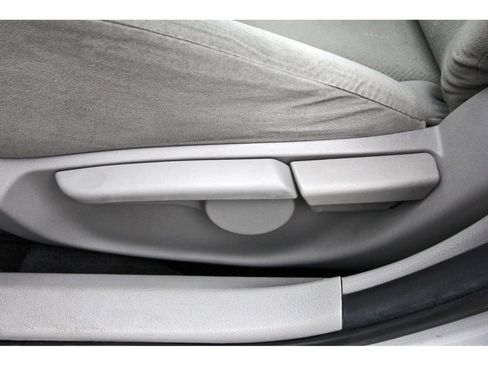 Used 2013 Toyota Corolla L image 26