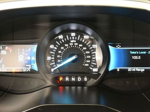 Used 2021 Ford Edge SE image 32