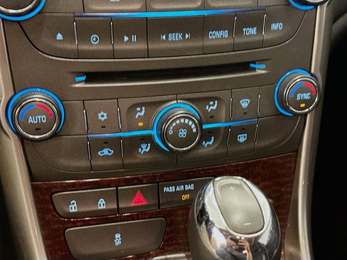 Used 2013 Chevrolet Malibu LT FWD image 23