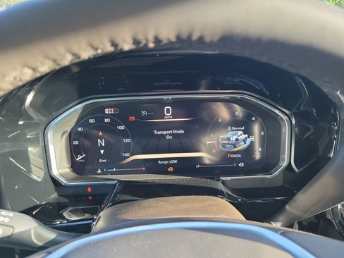 New 2026 GMC Sierra 2500 SLT w/ SLT Premium Package image 9