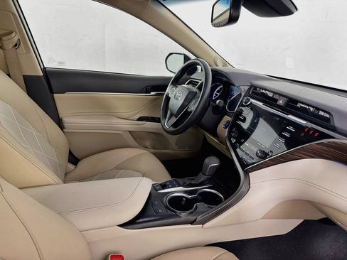 Used 2018 Toyota Camry XLE w/ Audio Package FWD image 33