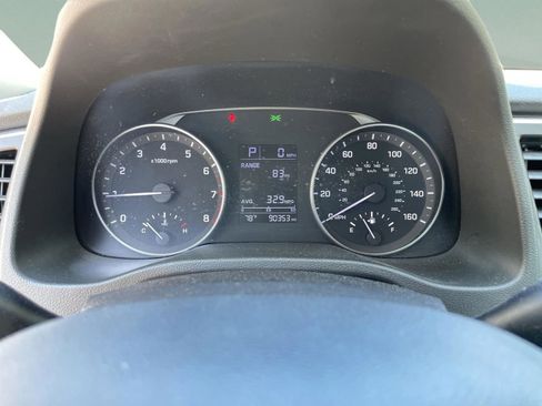 Used 2017 Hyundai Elantra SE image 10