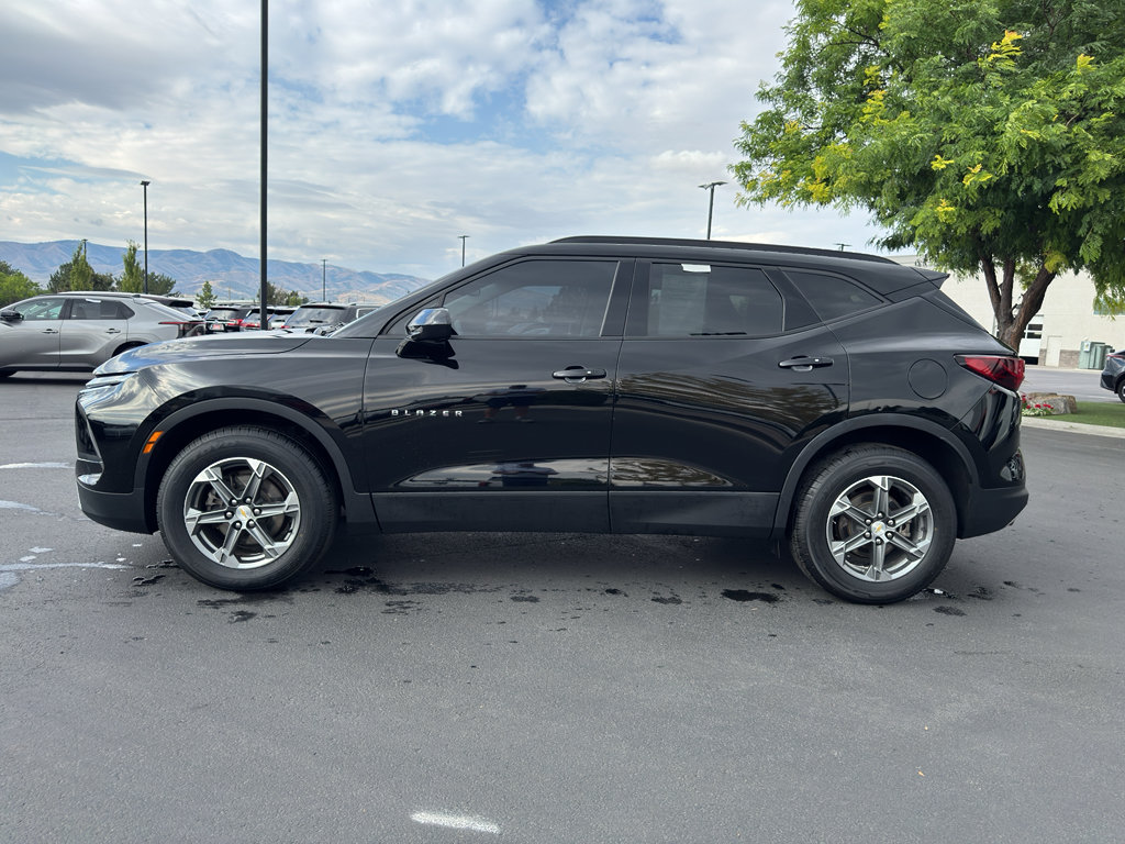 Used 2024 Chevrolet Blazer LT w/ Convenience Package AWD/4WD image 4