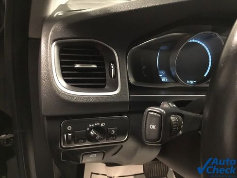 Used 2014 Volvo S60 T5 image 22