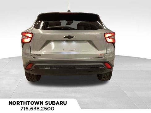 Used 2024 Chevrolet Trax RS FWD image 24