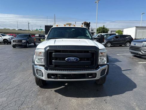 Used 2014 Ford F550 4x4 Regular Cab Super Duty image 3