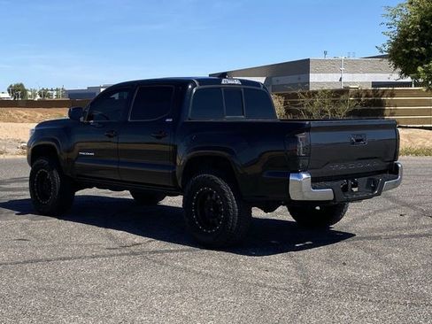 Used 2018 Toyota Tacoma SR5 RWD image 5