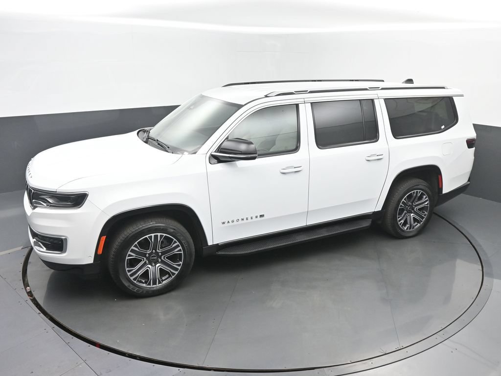 Used 2025 Jeep Wagoneer L 4WD image 44