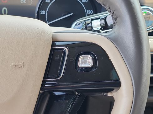 Used 2022 Lincoln Corsair AWD w/ Premium Package image 22