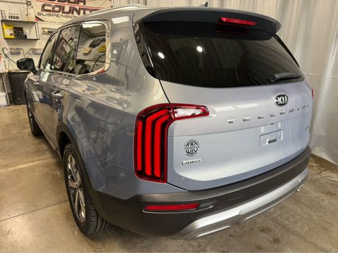 Used 2020 Kia Telluride EX w/ EX Premium Package image 7